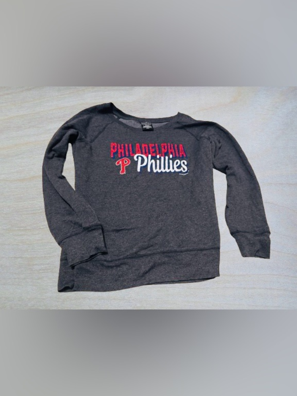 Phillies Crewneck Sweatshirt NWOT